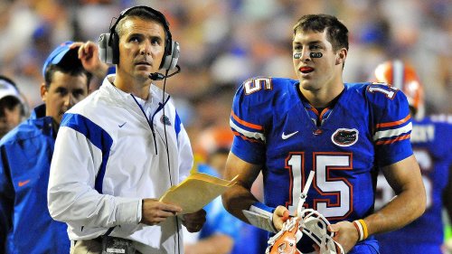 Report: Meyer violated rule with Tebow's 'Hi'