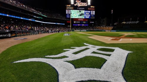 Tigers tab ex-Chicago exec Greenberg as new GM