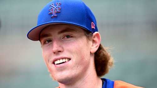 Baty slugs HR in first Mets at-bat; family goes wild