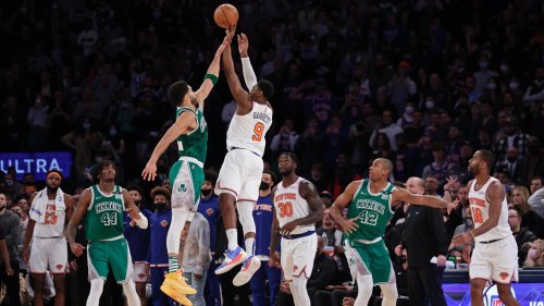 RJ Barrett banks in desperation 3 at the buzzer as Knicks stun Celtics - ESPN Video