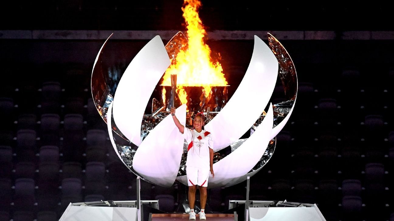 Naomi Osaka lights cauldron at Tokyo Olympics opening ceremony