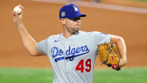 Los Angeles Dodgers, reliever Blake Treinen agree to one-year extension