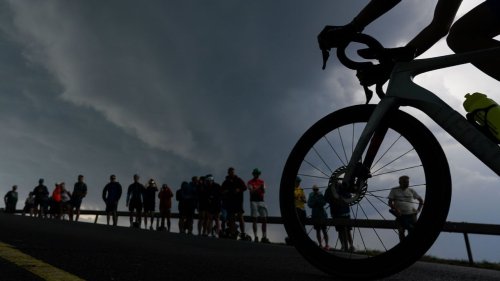 Arrests made sabotage plot at Spanish Vuelta