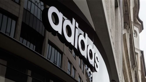Sommertrend 2025: Alle wollen jetzt den „Grün-Beige“-Sneaker von Adidas
