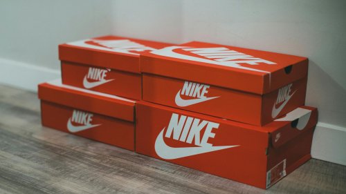 Wer gerne Jeans trägt, wird diesen ultracoolen Nike Dunk lieben