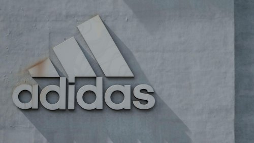 Den wollen alle: Der Mercedes-Sneaker von Adidas ist 2025 ein echter Trend-Schuh