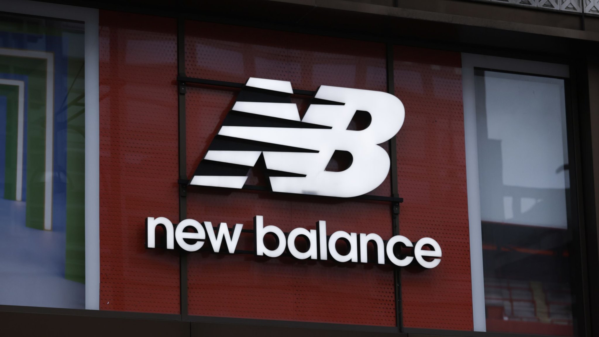 Die Tennis-Sneaker von New Balance sind der coolste Schuhtrend im Sommer 2025