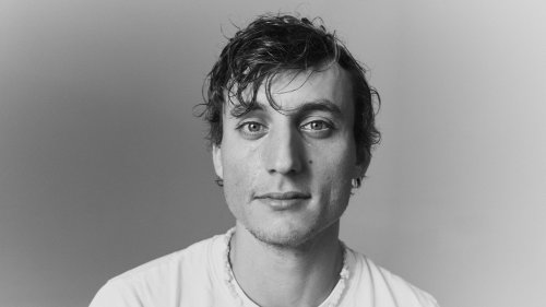 "Es gab dann diesen einen Tag, an dem mich meine Tochter gefragt hat, warum ich so traurig bin." Alexander Nicolaus über sein Label Hot Boys Cry und Gefühle bei Typen