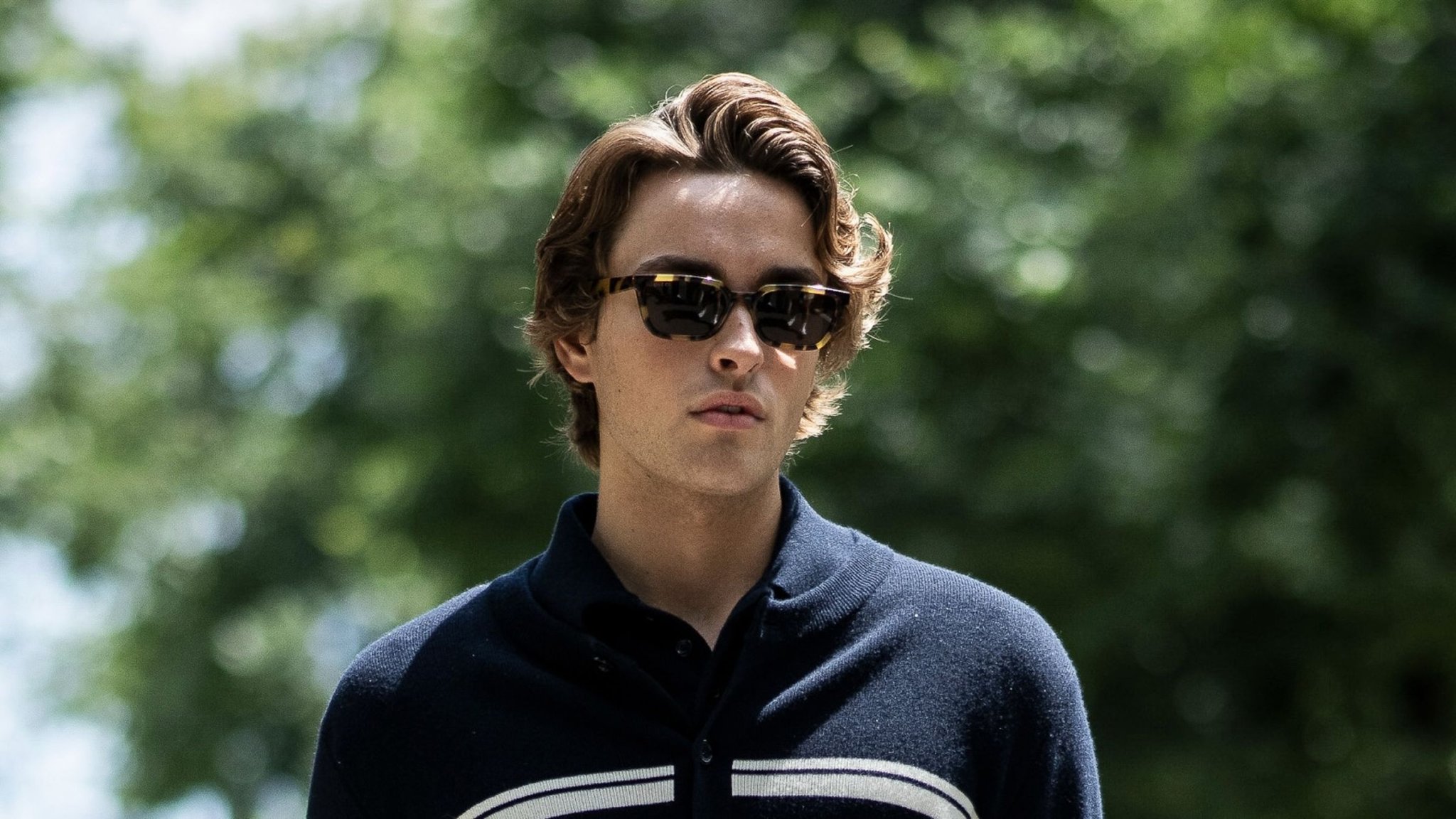 OUT! Im Sommer 2025 trägt niemand mehr Hoodies! Diese Alternative ist viel stilvoller