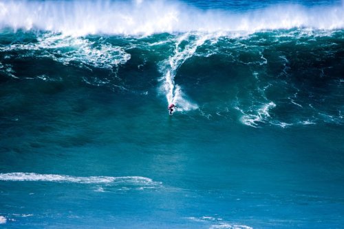What it feels like to ride a giant wave | Esquire Middle East