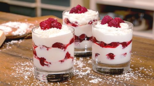 Das leckerste 10-Minuten-Osterdessert: Himbeer-Mascarpone-Quark