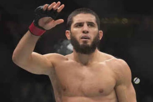 Undefeated UFC Phenom Afraid of Fighting ‘Older Brother’ Islam Makhachev