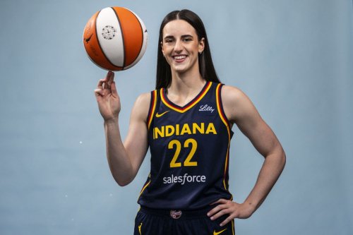 Caitlin Clark’s Teammate Sends Strong Warning to 12 WNBA Teams as Indiana Fever Locker Room Embraces New Energy
