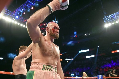 ‘It’s Not Normal’: Fans Go Berserk as Tyson Fury ‘Decks’ His Trainer During Media Workout