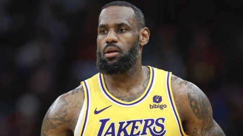 Struggling Luka Doncic Feels Guilty as LeBron James Sends Strong Message About NBA Future to Lakers Locker Room