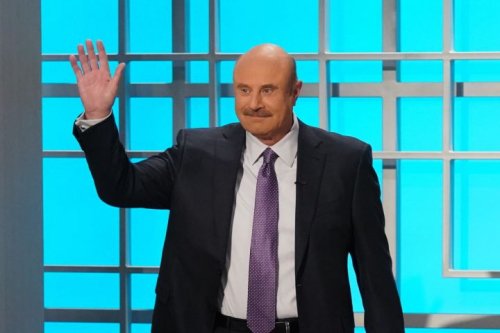 Dr. Phil Sets The Record Straight About The Wall Of Guns In That ...