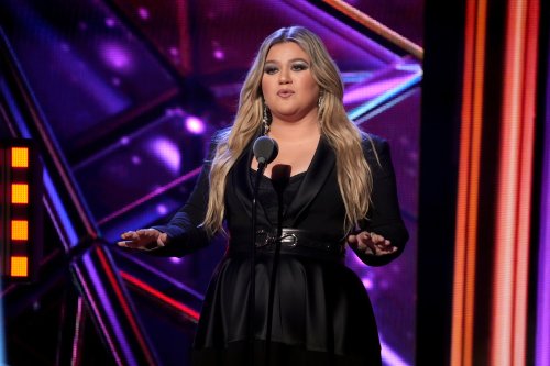 Kelly Clarkson Releases ‘Sexy A**’ New Single ‘favorite kind of high ...