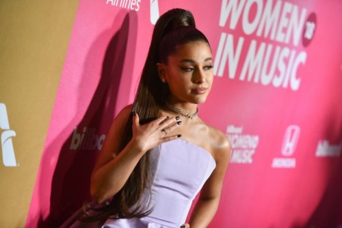 Ariana Grande Wears Astronaut Suit At Nasa Space Center While Listening To Her Song ‘nasa 5884