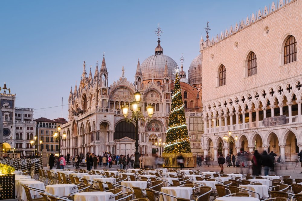 21 Whimsical Things to Do in Venice in Winter (+ Christmas Tips!) - Eternal Arrival