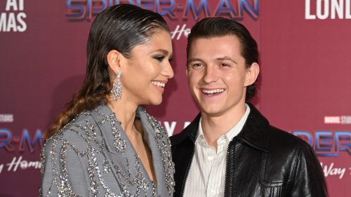 Zendaya and Tom Holland Hold Hands at the Louvre in Paris | Flipboard