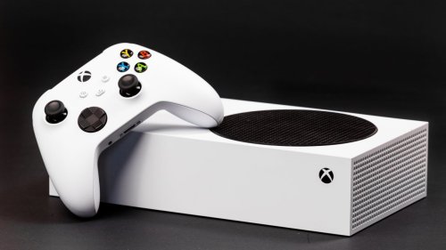 The Xbox Series S Is On Sale for Its Lowest Price Right Now