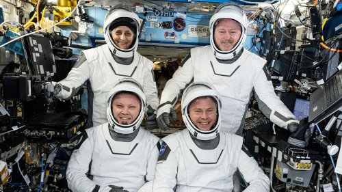 Astronauts Return After 9 Months in Space: How Time Off Earth Affects Aging and Everyday Life