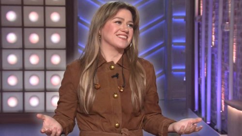 Kelly Clarkson Returns to Talk Show After Sudden Family Emergency