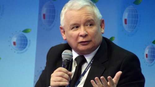 Poland's Kaczynski says sticking to judicial reform plans