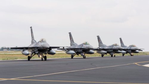 Bulgarian parliament OKs US fighter jet deal despite pro-Russian opposition