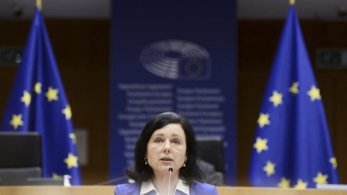 EU-Kommission kann SMS zwischen von der Leyen und Pfizer nicht finden
