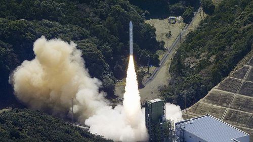 Video. WATCH: Japanese space rocket explodes straight after launch