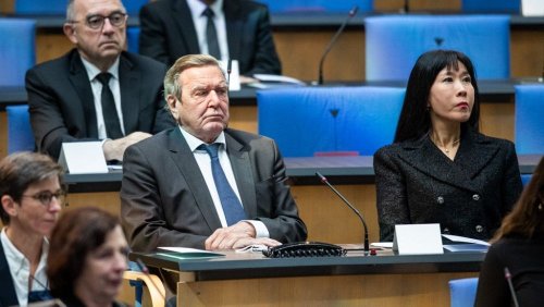 "Unanständig, Putins Lügen zu verbreiten" - Kritik an Gerhard Schröder
