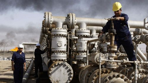 سقوط قیمت نفت اقتصاد عراق و بحرین را زمین‌گیر کرد