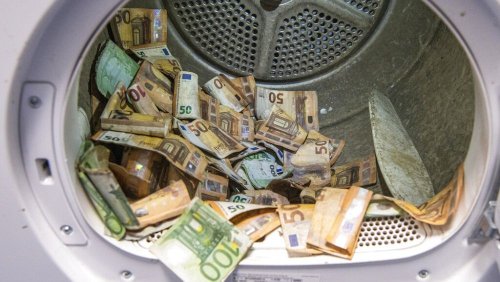 Cash bans and golden visa checks: EU on cusp of new money laundering rules