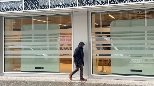 Cinq personnes inculpées dans le cadre de l'enquête sur la corruption au Parlement européen liée à Huawei