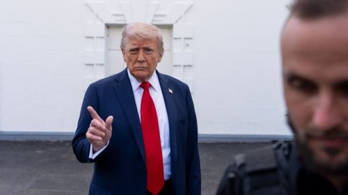Zelensky répond aux critiques de Trump l'accusant de prolonger la guerre en ne cédant pas les terres