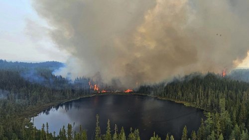 Canada : l'aide étrangère s'organise face aux incendies gigantesques