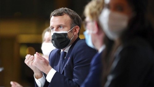 Emmanuel Macron proposes French referendum to add climate change to the constitution
