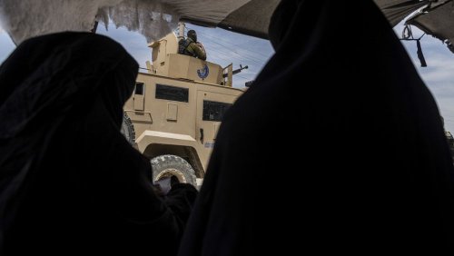 "Deine Schwester im Camp" - IS-Unterstützer in Untersuchungshaft