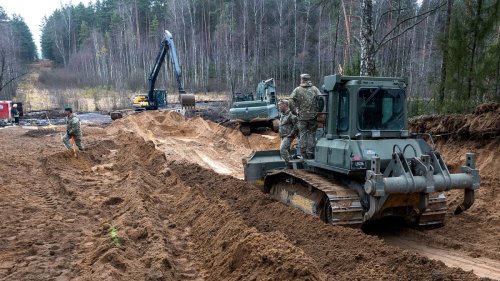 Fahrzeug im Wasser gefunden: Suche nach vermissten US-Soldaten in Litauen geht weiter