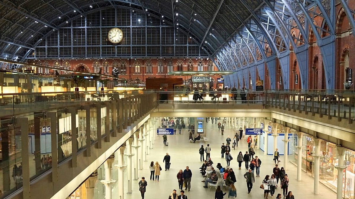 Could high-speed trains run from London to Europe every 15 minutes?