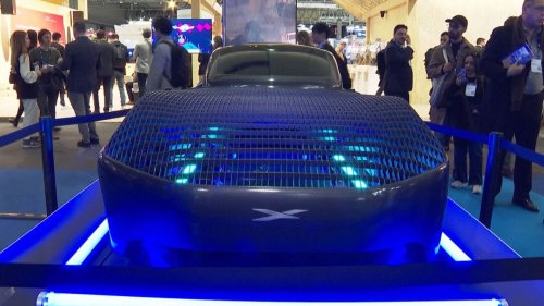 Flying car model unveiled at Mobile World Congress