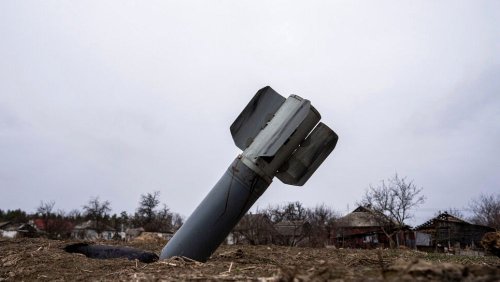 Ukraine: Kyiv fires cluster bombs at Russian village claim, 'devastating' loss of US aid, EU pledges