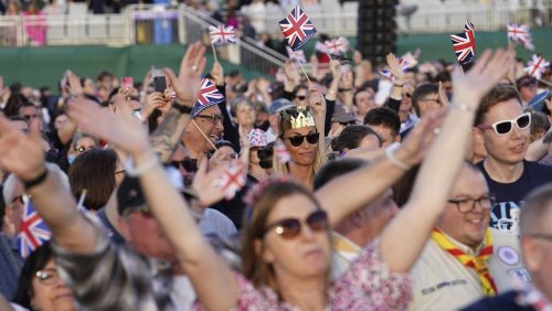 Les festivités au Royaume-Uni au lendemain du couronnement de Charles III