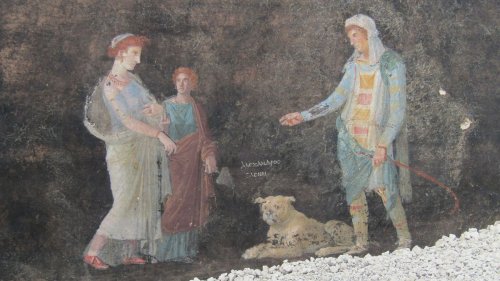 Pompeii archaeologists unearth mythological banquet hall with stunning Trojan War frescoes
