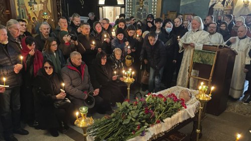 Trauerfeier von Alexej Nawalny: Tausende Menschen nehmen Abschied