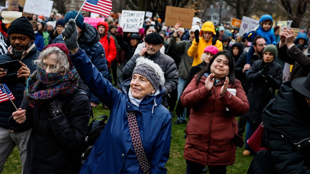 Usa, Trump blocca fondi e contratti all'università di Harvard per rifiuto linea governo