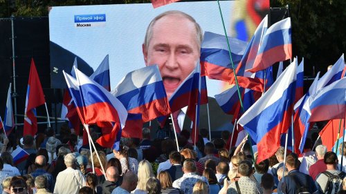 Zelenskyy hits back at Trump's claims he is prolonging war by not ceding land to Russia