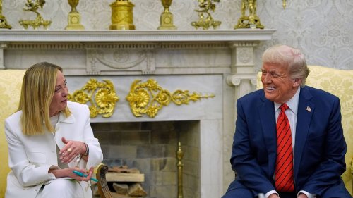 "Je ne suis pas un grand fan de Zelensky", dit Trump pendant la visite de Meloni