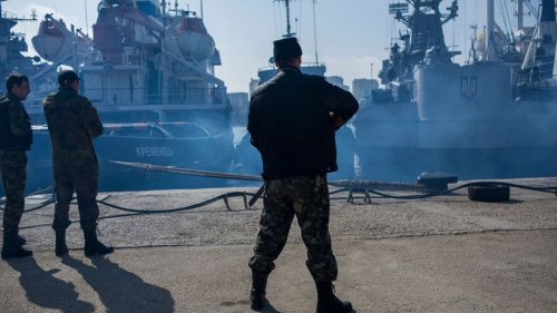 حمله اوکراین به سواحل کریمه؛ کی‌یف: دو کشتی و زیرساخت‌های نیروی دریایی روسیه را هدف قرار دادیم